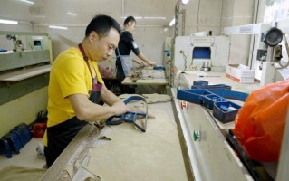 三年投1000亿扶持商家，拼多多赵佳臻：商家和消费者利益先于平台利益